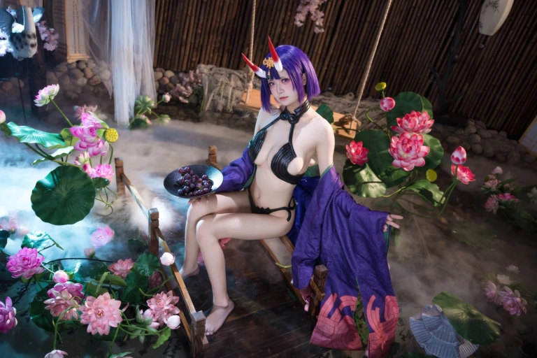 九柒喵《FGO 酒吞满破》主题写真：51张全套美图