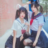 桜桃喵《JK百合2（桜桃喵&疯猫ss）》主题写真：33张全套美图