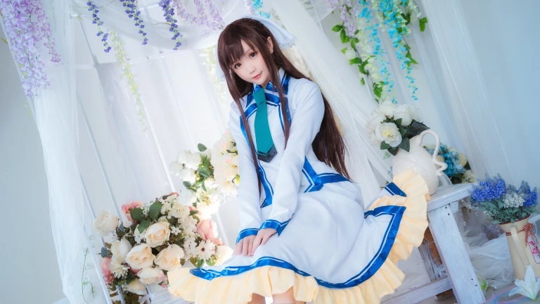 星之迟迟《翠之海》主题写真：20张全套美图