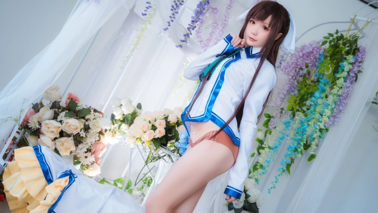 星之迟迟《翠之海》主题写真：20张全套美图