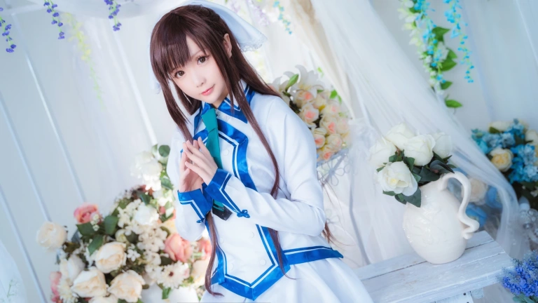 星之迟迟《翠之海》主题写真：20张全套美图
