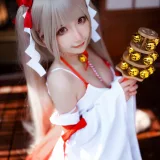 是三不是世《碧蓝航线 可畏巫女》主题写真：21张全套美图