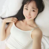 木棉棉《白色背心》主题写真：31张全套美图，含1个视频