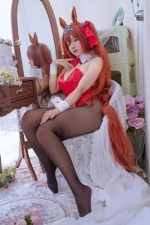 阿半今天很开心《赛马娘 大和赤骥兔女郎》主题写真：35张全套美图