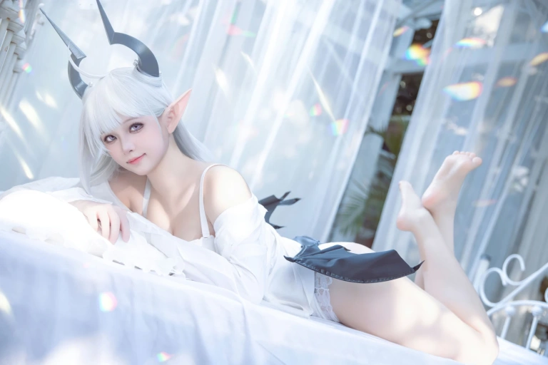 屿鱼《媞娅》主题写真：40张全套美图