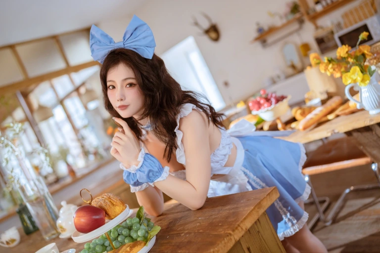 桃良阿宅《女仆的小憩》主题写真：52张全套美图