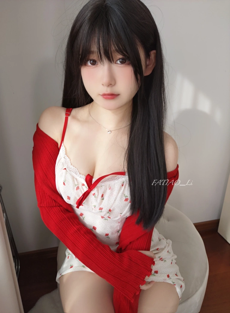 迷之呆梨《春日少女》主题写真：77张全套美图，含3个视频