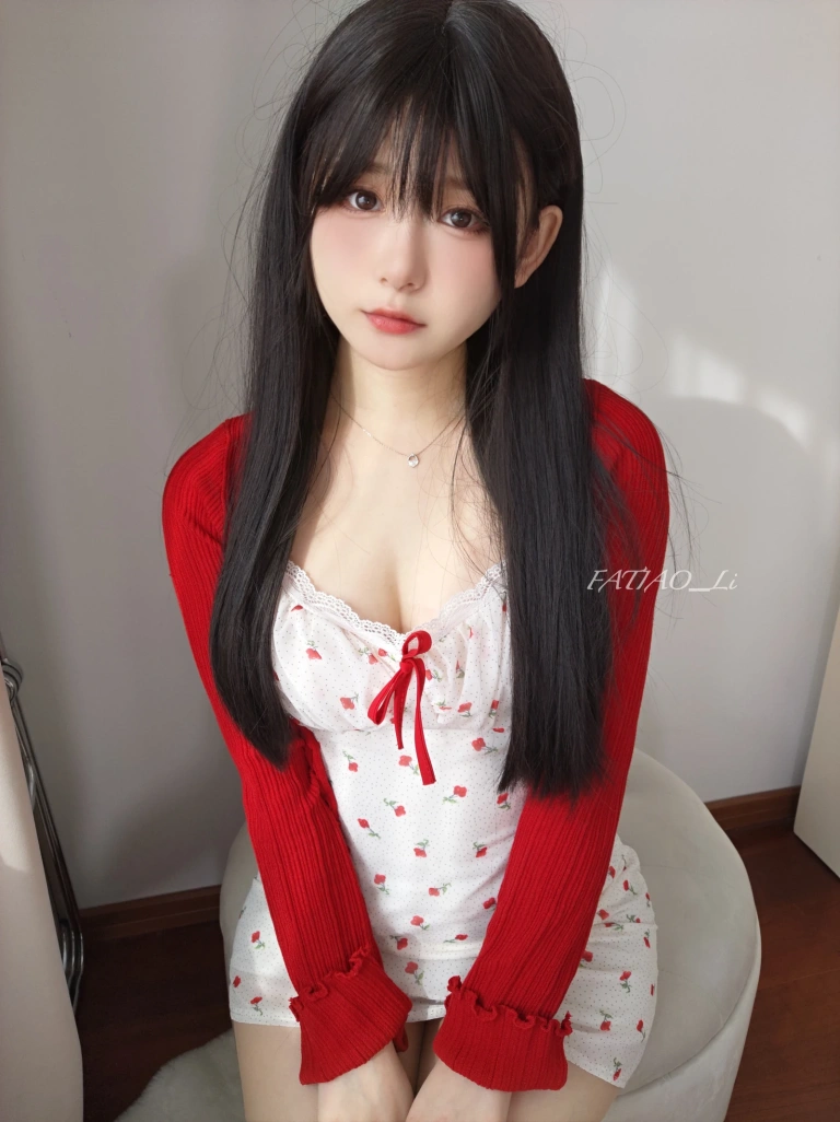 迷之呆梨《春日少女》主题写真：77张全套美图，含3个视频