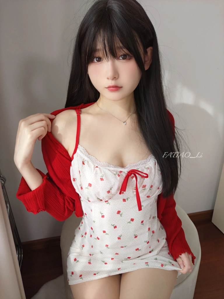 迷之呆梨《春日少女》主题写真：77张全套美图，含3个视频