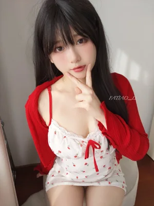 迷之呆梨《春日少女》主题写真：77张全套美图，含3个视频