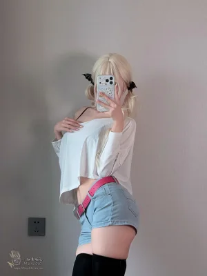 麻薯好吃《哥哥好弱…吗》主题写真：86张全套美图