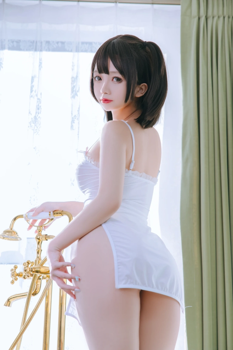 日奈娇(椎名莜)《湿身小白裙》主题写真：97张全套美图