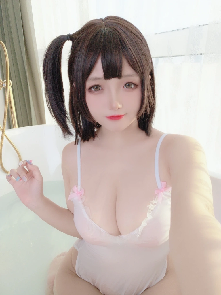日奈娇(椎名莜)《湿身小白裙》主题写真：97张全套美图