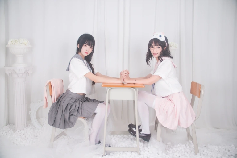 桜桃喵《JK百合3（桜桃喵&鳗鱼霏子）》主题写真：41张全套美图