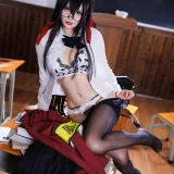 是一只熊仔《大凤JK》主题写真：50张全套美图