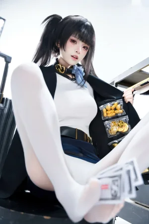九柒喵《Nikee胜利女神 索拉》主题写真：24张全套美图