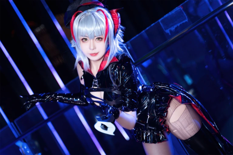 虎森森《明日方舟 怪盗W》主题写真：30张全套美图