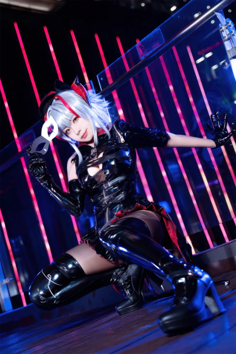 虎森森《明日方舟 怪盗W》主题写真：30张全套美图