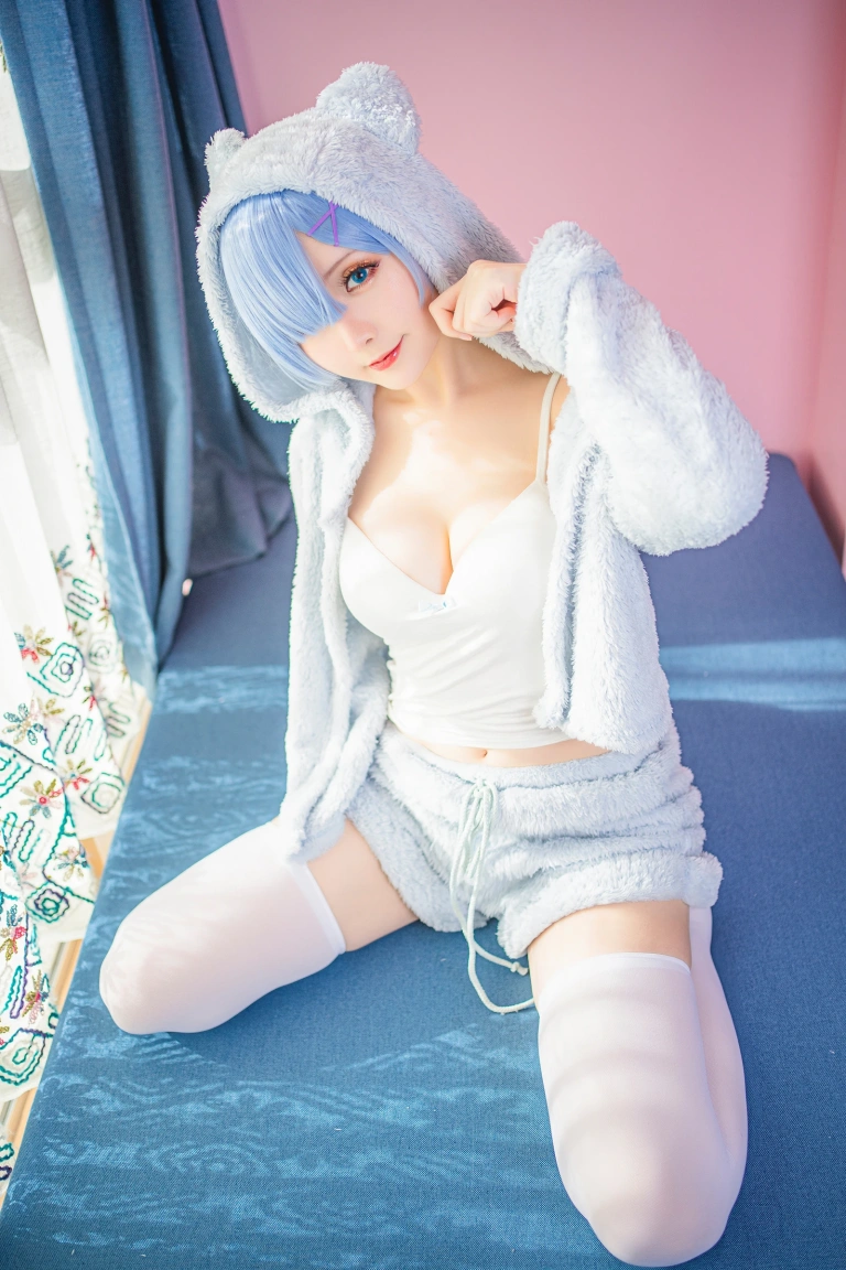 星之迟迟《蕾姆猫娘睡衣》主题写真：14张全套美图
