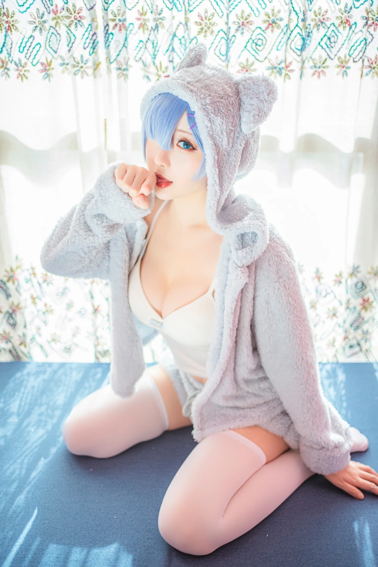 星之迟迟《蕾姆猫娘睡衣》主题写真：14张全套美图