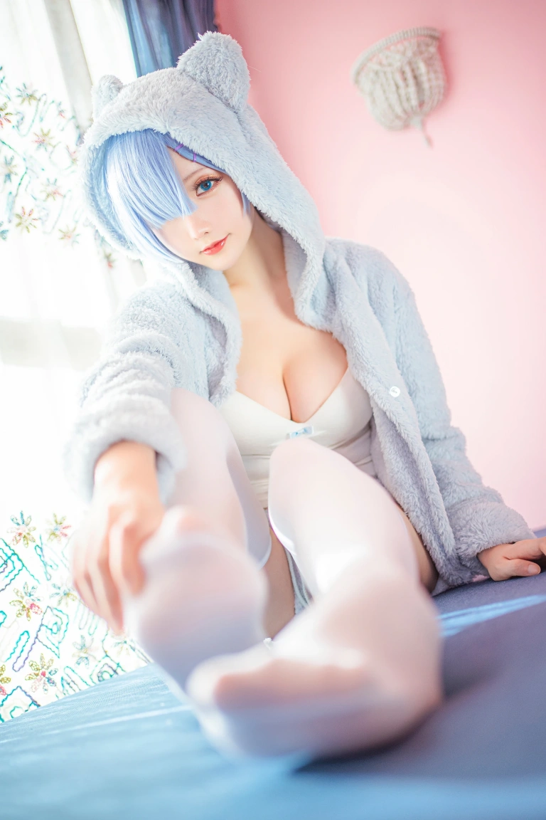 星之迟迟《蕾姆猫娘睡衣》主题写真：14张全套美图