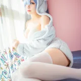 星之迟迟《蕾姆猫娘睡衣》主题写真：14张全套美图