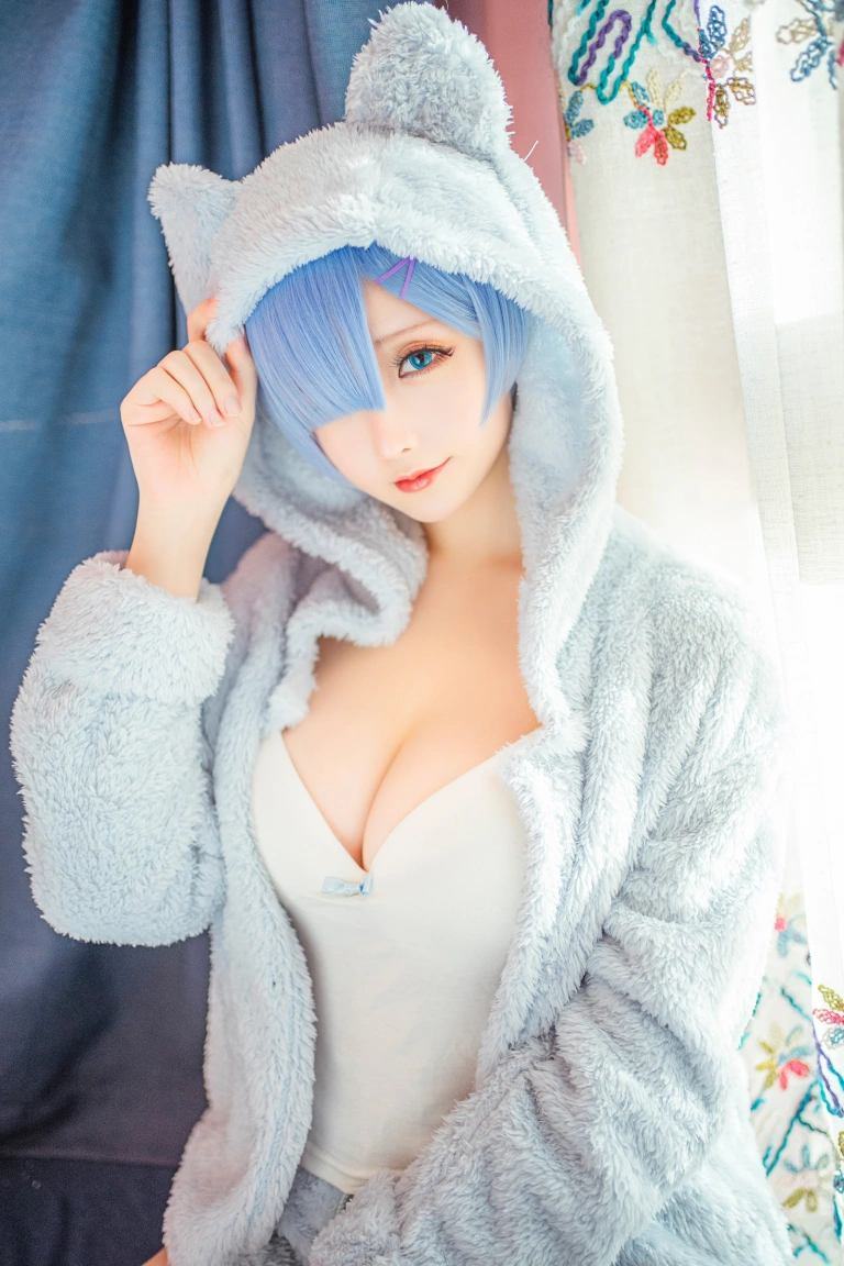星之迟迟《蕾姆猫娘睡衣》主题写真：14张全套美图