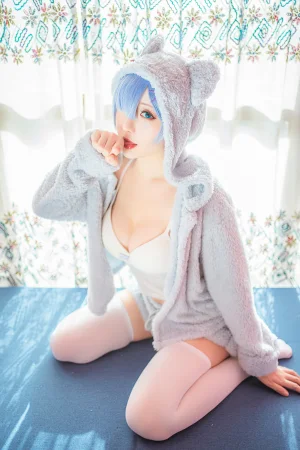星之迟迟《蕾姆猫娘睡衣》主题写真：14张全套美图