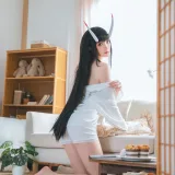 瓜希酱《能代衬衣》主题写真：23张全套美图