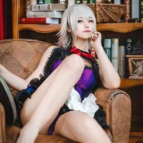 蜜汁猫裘《贞德女仆》主题写真：40张全套美图