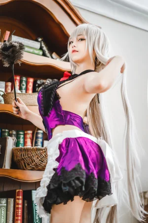 蜜汁猫裘《贞德女仆》主题写真：40张全套美图