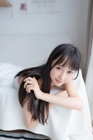 木棉棉《白色睡裙》主题写真：40张全套美图