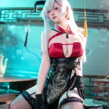 屿鱼《埃吉尔旗袍》主题写真：50张全套美图