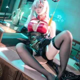 屿鱼《埃吉尔旗袍》主题写真：50张全套美图