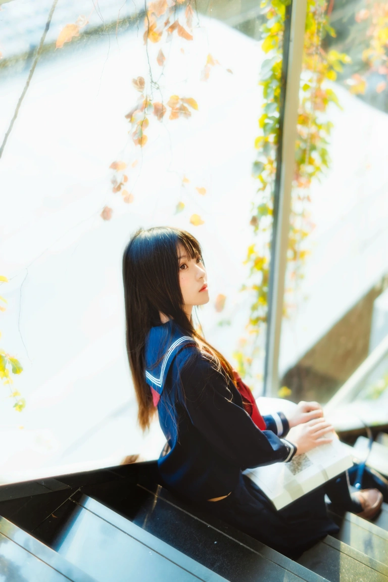 桜桃喵《小少女 黑色水手服》主题写真：50张全套美图