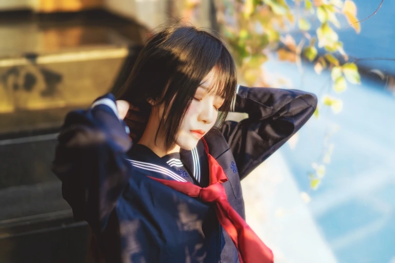 桜桃喵《小少女 黑色水手服》主题写真：50张全套美图