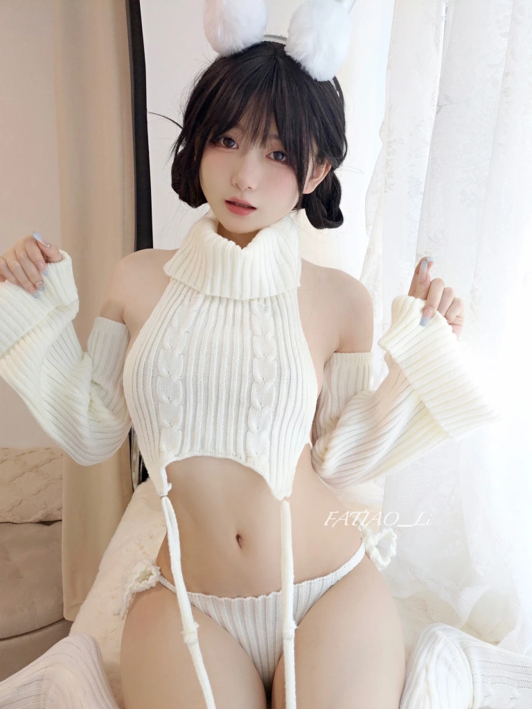 迷之呆梨《Fantia 2024年06月会员合集（8期）》主题写真：136张全套美图