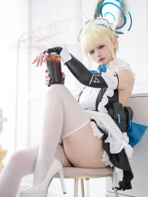 小仓千代《[Patreon] 2023年04月套图会员合集》主题写真：111张全套美图，含1个视频