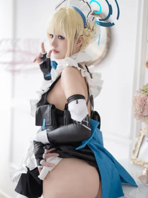 小仓千代《[Patreon] 2023年04月套图会员合集》主题写真：111张全套美图，含1个视频