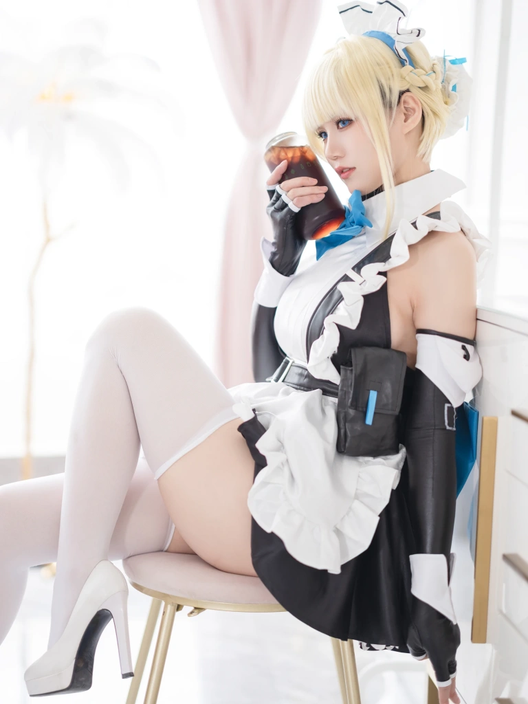 小仓千代《[Patreon] 2023年04月套图会员合集》主题写真：111张全套美图，含1个视频