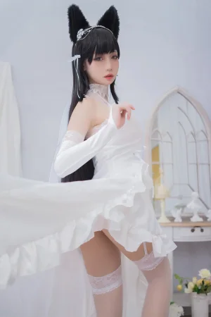 焖焖碳《碧蓝航线 爱宕花嫁》主题写真：20张全套美图