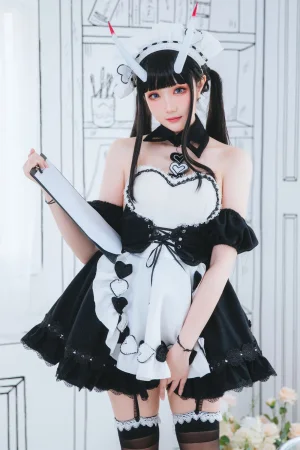 瓜希酱《能代女仆》主题写真：22张全套美图