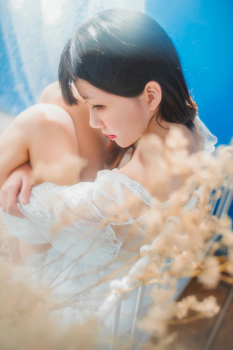 桜桃喵《小少女 少女私房》主题写真：50张全套美图