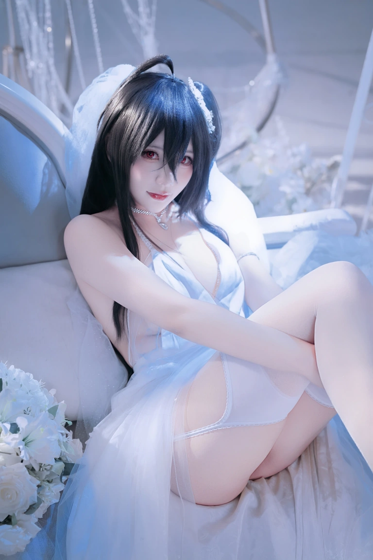是一只熊仔《大凤花嫁》主题写真：53张全套美图
