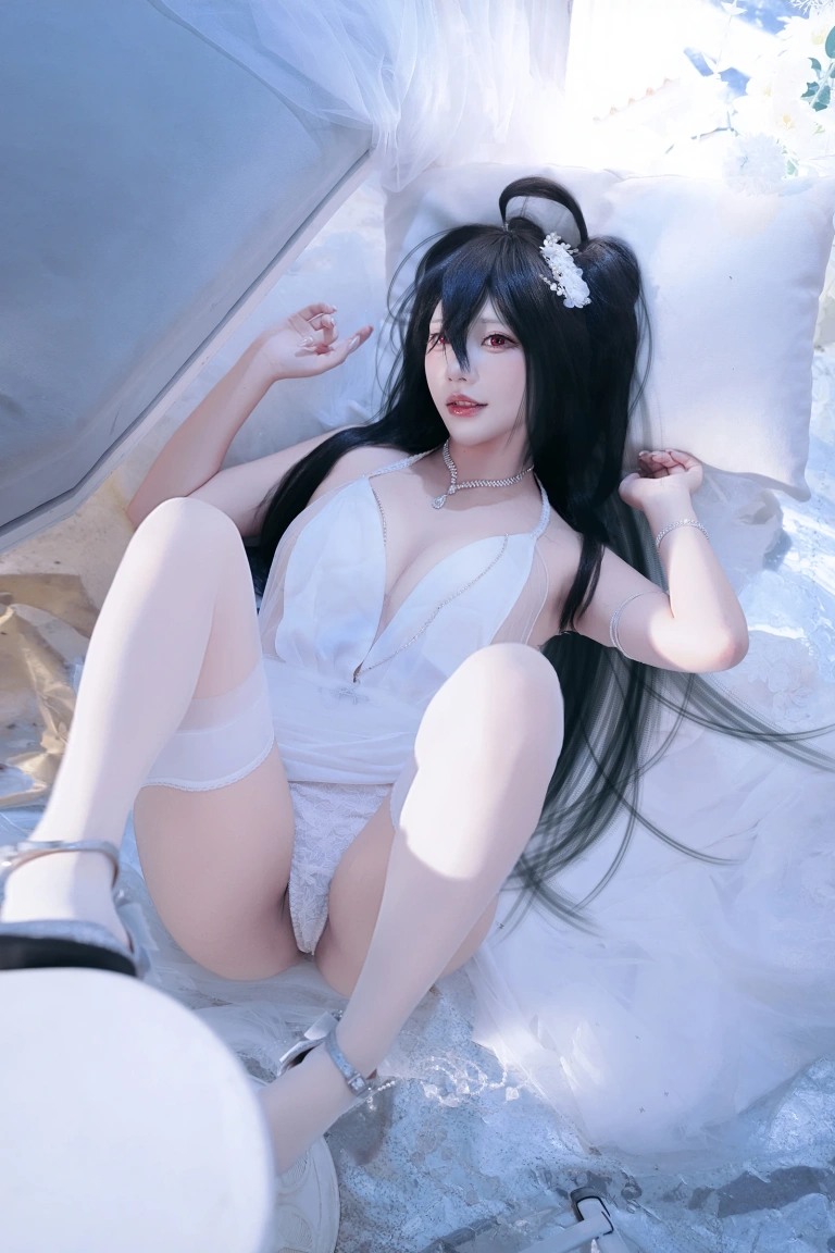 是一只熊仔《大凤花嫁》主题写真：53张全套美图