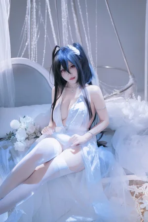 是一只熊仔《大凤花嫁》主题写真：53张全套美图