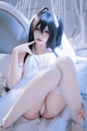 是一只熊仔《大凤花嫁》主题写真：53张全套美图
