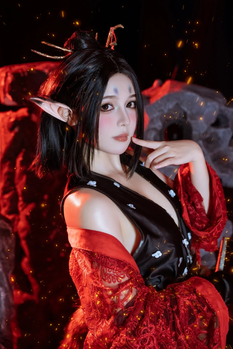 七月喵子《萍萍》主题写真：80张全套美图