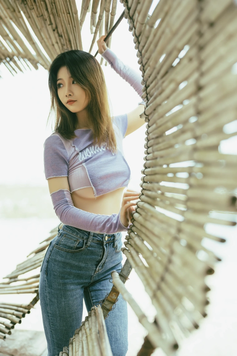 桃良阿宅《游玩》主题写真：9张全套美图