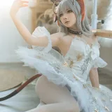 是三不是世《明日方舟 W芭蕾》主题写真：27张全套美图